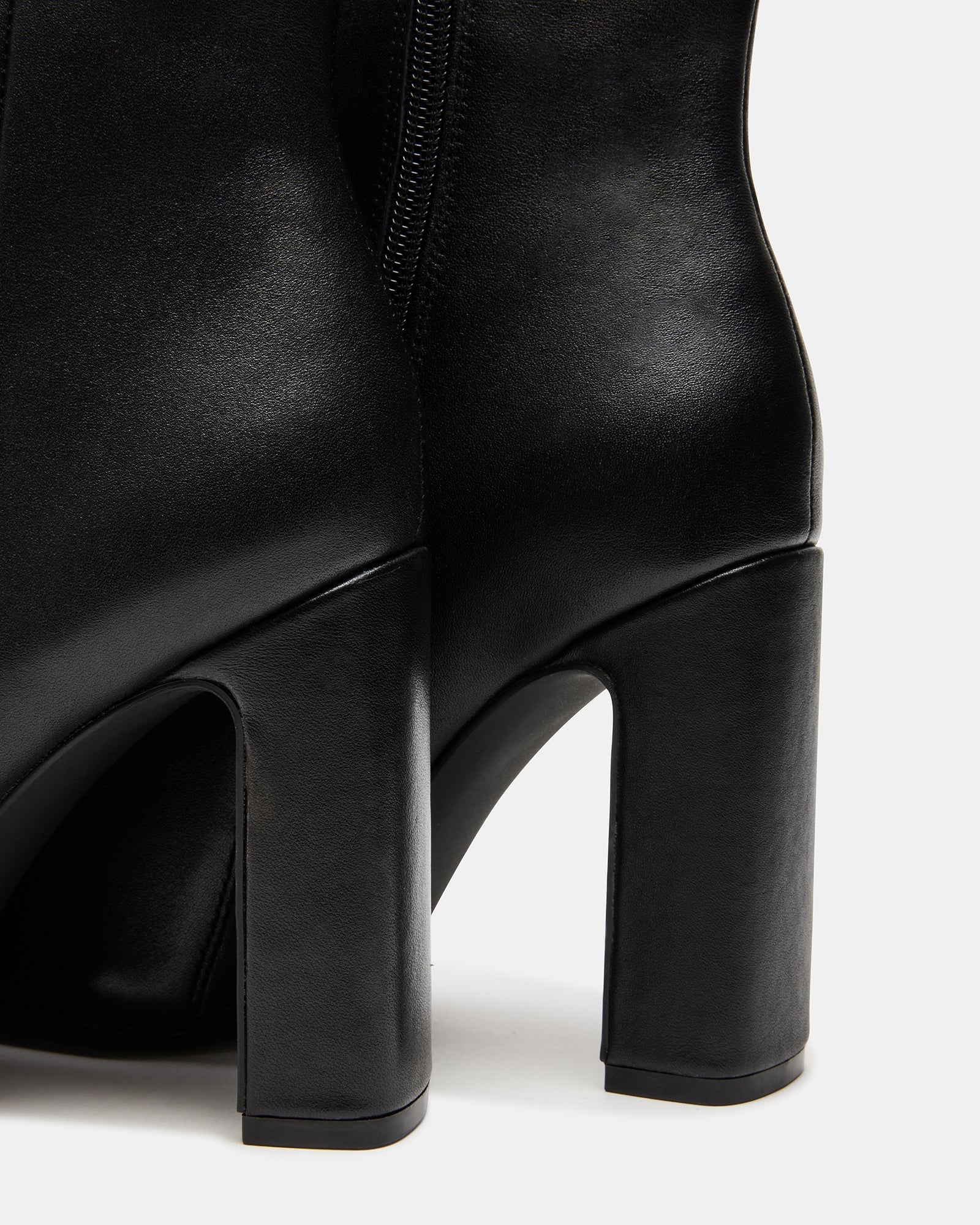 ALLISON BLACK LEATHER - SM REBOOTED
