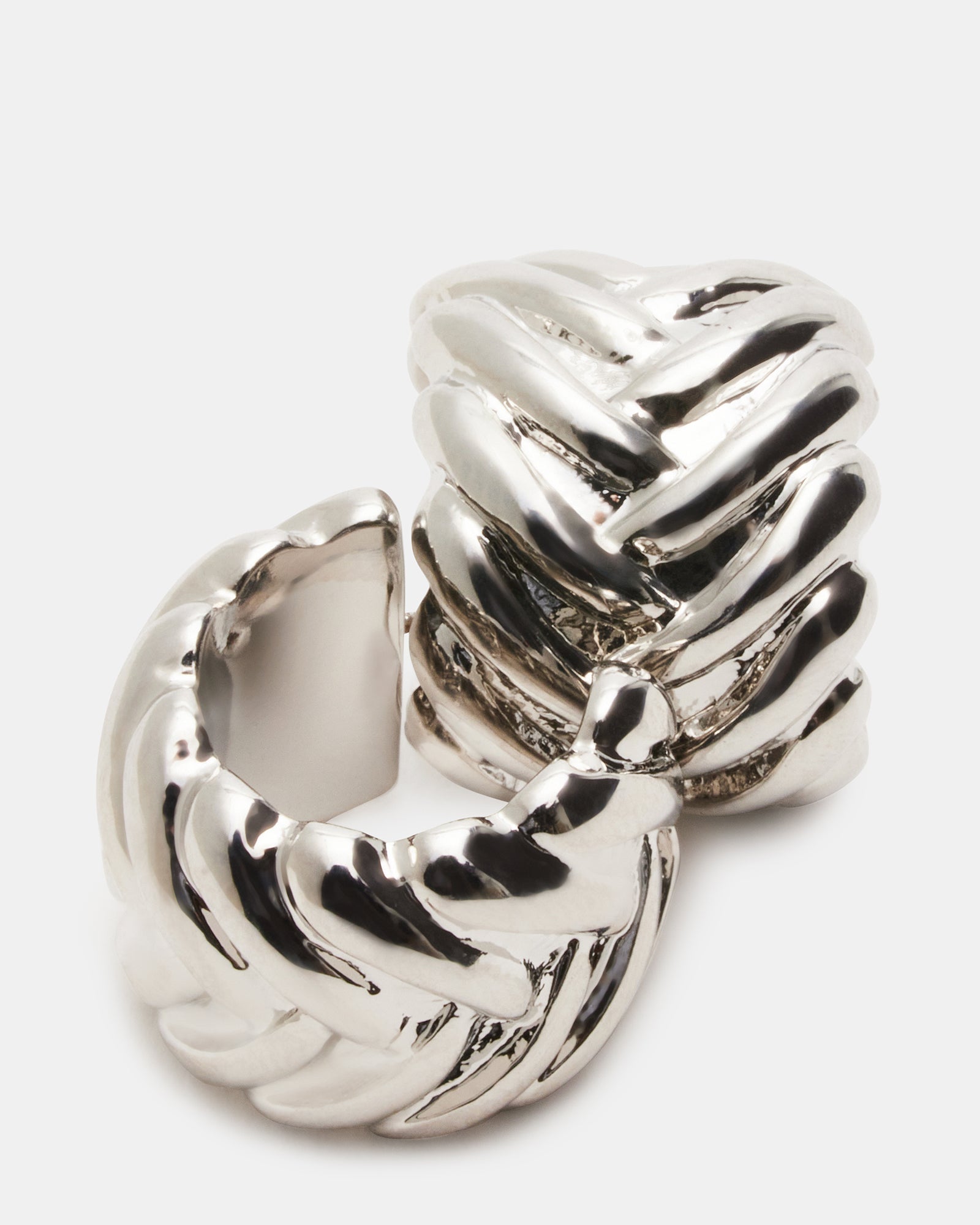 WOVEN HUGGIE EARRINGS SILVER